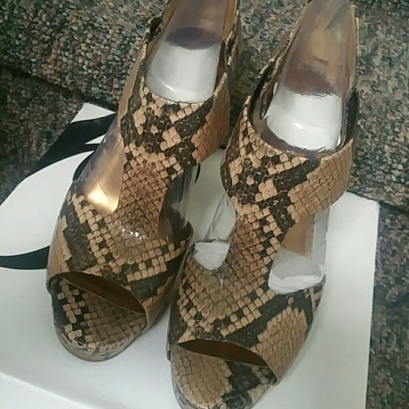 Python print open toed heels - Picture 5 of 7